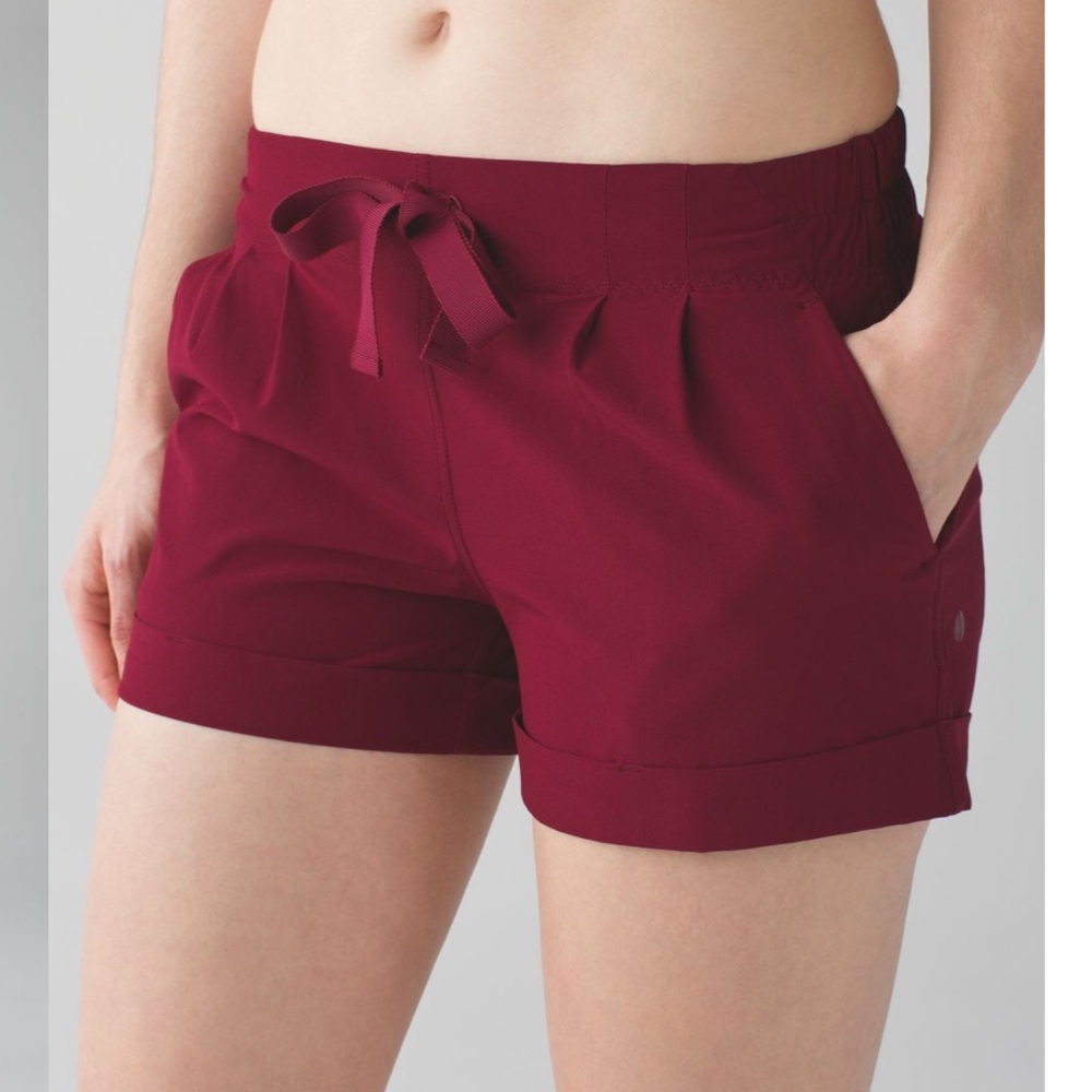 Lululemon Spring Break Away Shorts